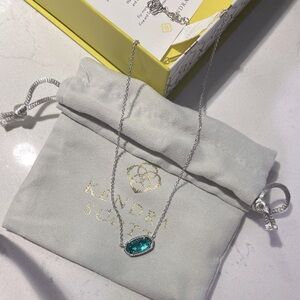 Kendra Scott necklace